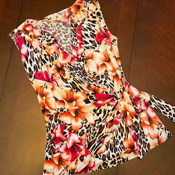 Cache Tops - Beautiful, sexy Cache XL animal print with tropical flowers pink black brown